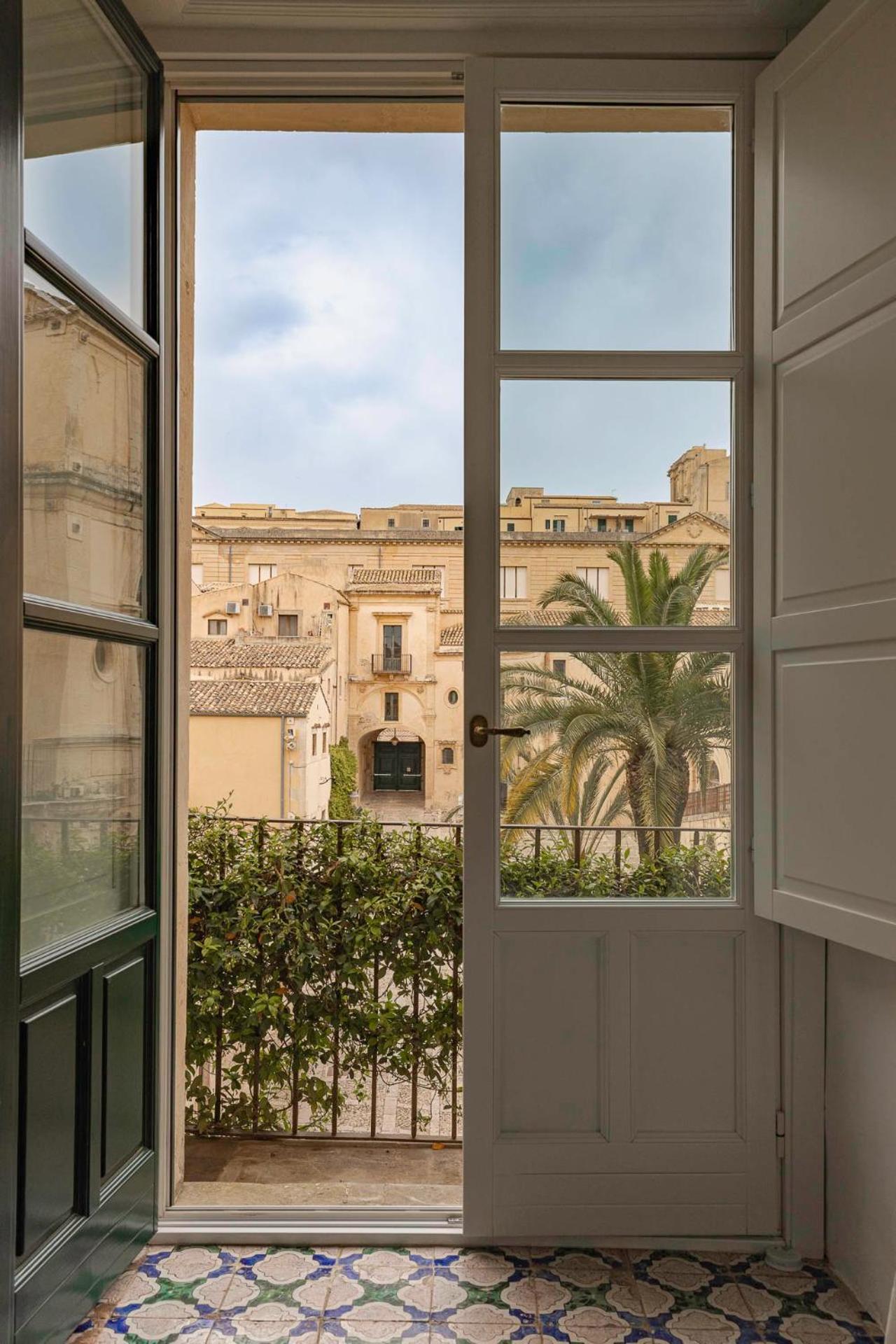 Seven Rooms Villadorata Noto Exterior photo