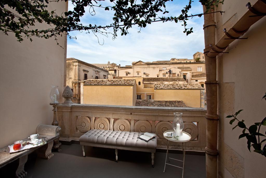 Seven Rooms Villadorata Noto Exterior photo
