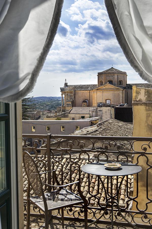 Seven Rooms Villadorata Noto Exterior photo